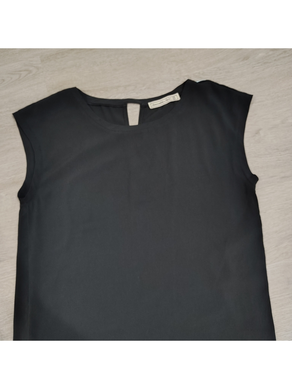 Abercrombie & Fitch Elegant Black Blouse. Size Medium